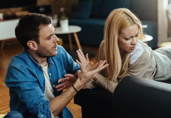 Homens casados são mais propensos a trair quando estão estressados ou ansiosos, aponta estudo