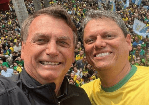 Tarcísio quer anistia por lealdade a Bolsonaro, dizem aliados