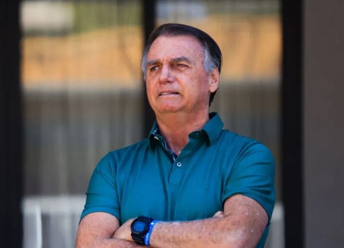 Bolsonaro pede ao STF fim de prisão domiciliar