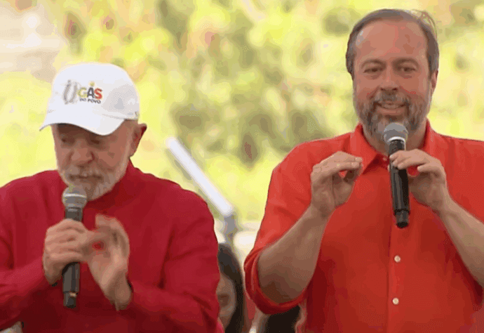 Lula dá bronca em ministro durante anúncio do Gás do Povo