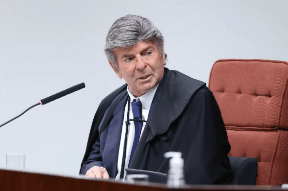 Discordância no voto de Fux é prova de que não há perseguição, diz advogado