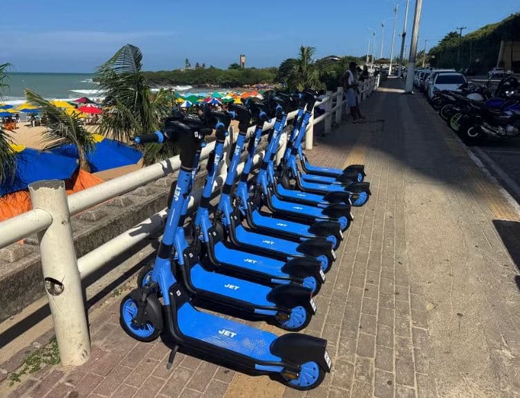 Patinetes elétricos fazem sucesso e viram febre entre frequentadores de academias em Natal
