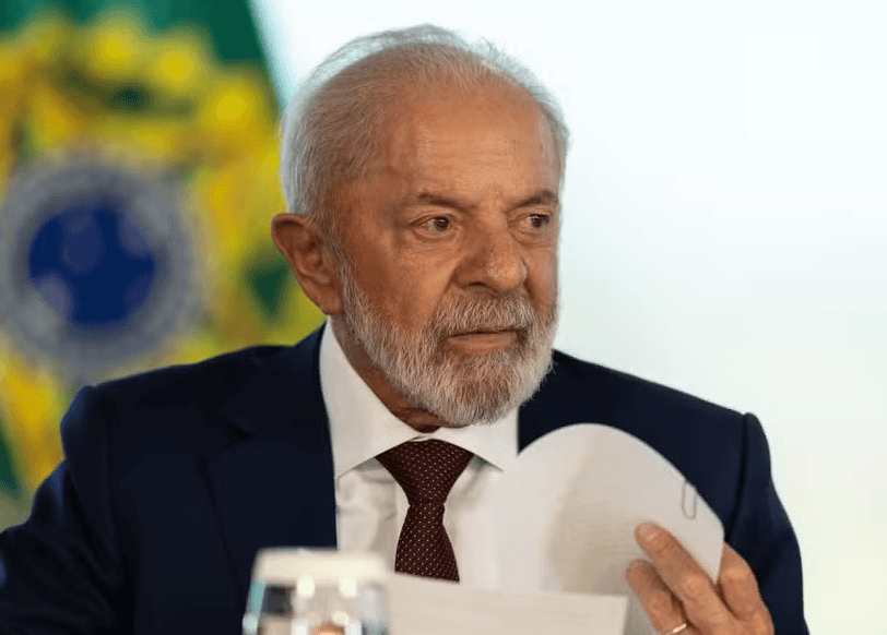 Lula embarca para NY após semana marcada por polêmicas sobre vistos