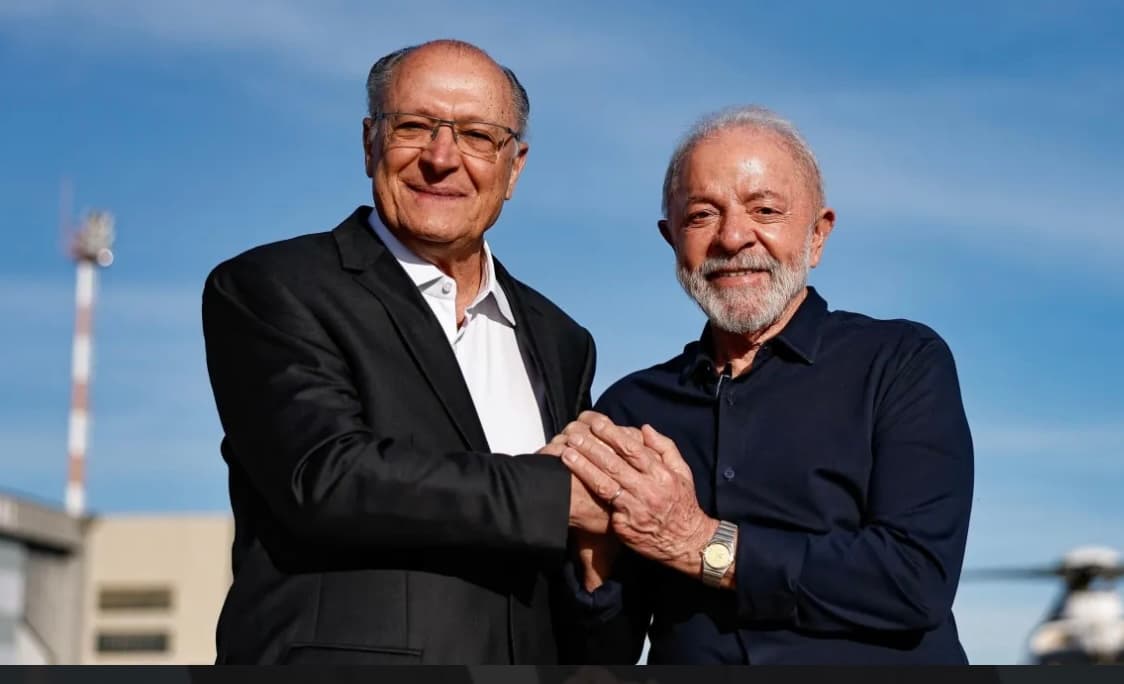 Alckmin cita cenário positivo e diz que Lula é "candidato natural" em 2026