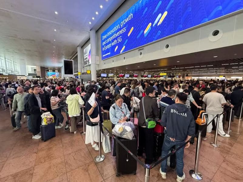 Ataque cibernético a provedor de sistemas de check-in e embarque afeta operação de aeroportos europeus e causa atrasos em voos