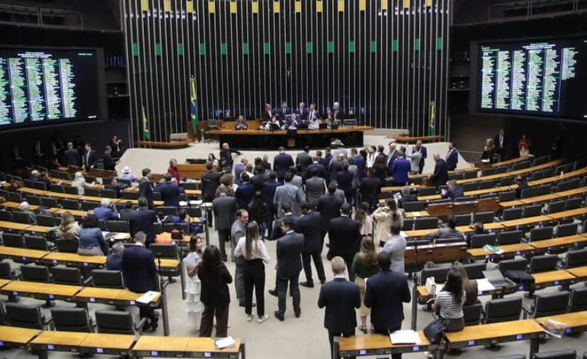 Deputados do PT garantiram aprovação de voto secreto na PEC da Blindagem
