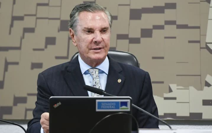 Prestes a sentenciar Bolsonaro, STF levou dois anos entre condenação e prisão de Collor