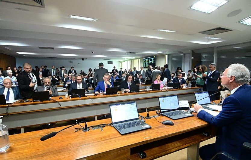 Comissão do Senado aprova retirada de gastos com tarifaço do teto de gastos