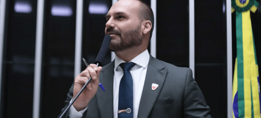 Oposição prepara recurso contra impedimento de Eduardo Bolsonaro