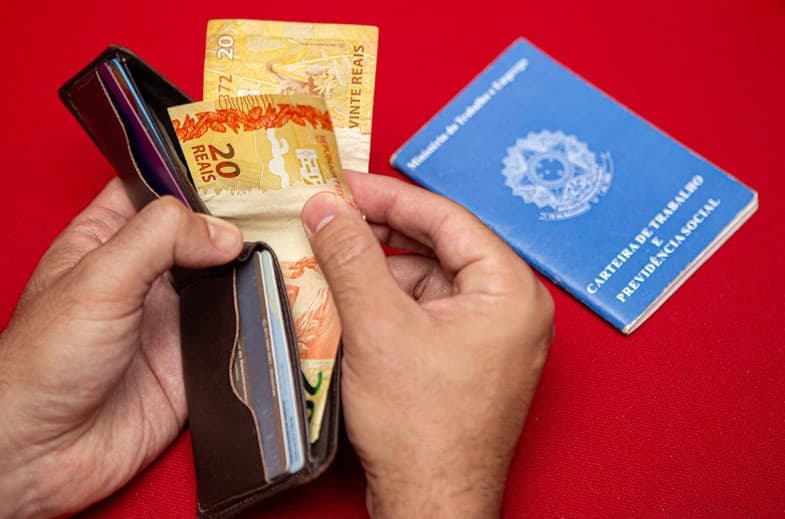 Salário da maioria no Nordeste não fecha o mês e 56% buscam renda extra