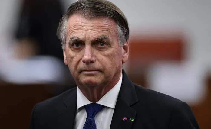 Bolsonaro pede autorização ao STF para realizar procedimento em hospital
