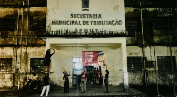 MLB ocupa imóvel da UFRN na Cidade Alta; prédio já foi sede da Secretaria Municipal de Tributação