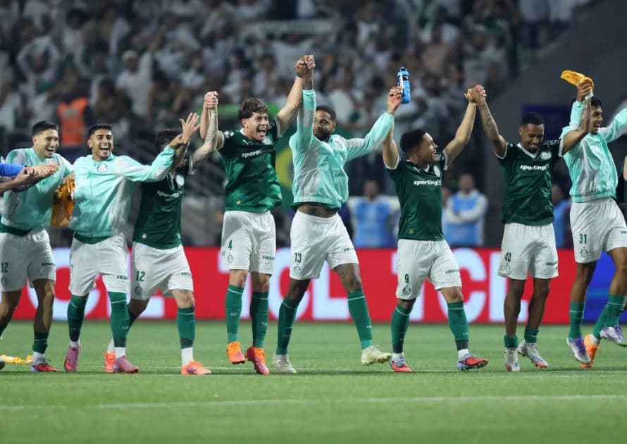 Palmeiras faz 4 a 0 na LDU, vira confronto e reedita final da Libertadores com o Flamengo