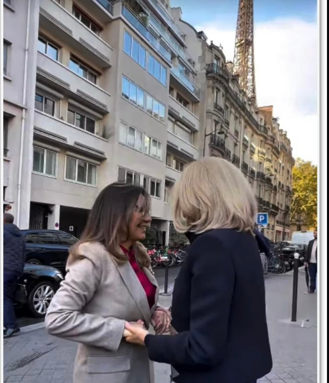 Janja se encontra com Brigitte Macron em Paris e visita exposição Amazônia