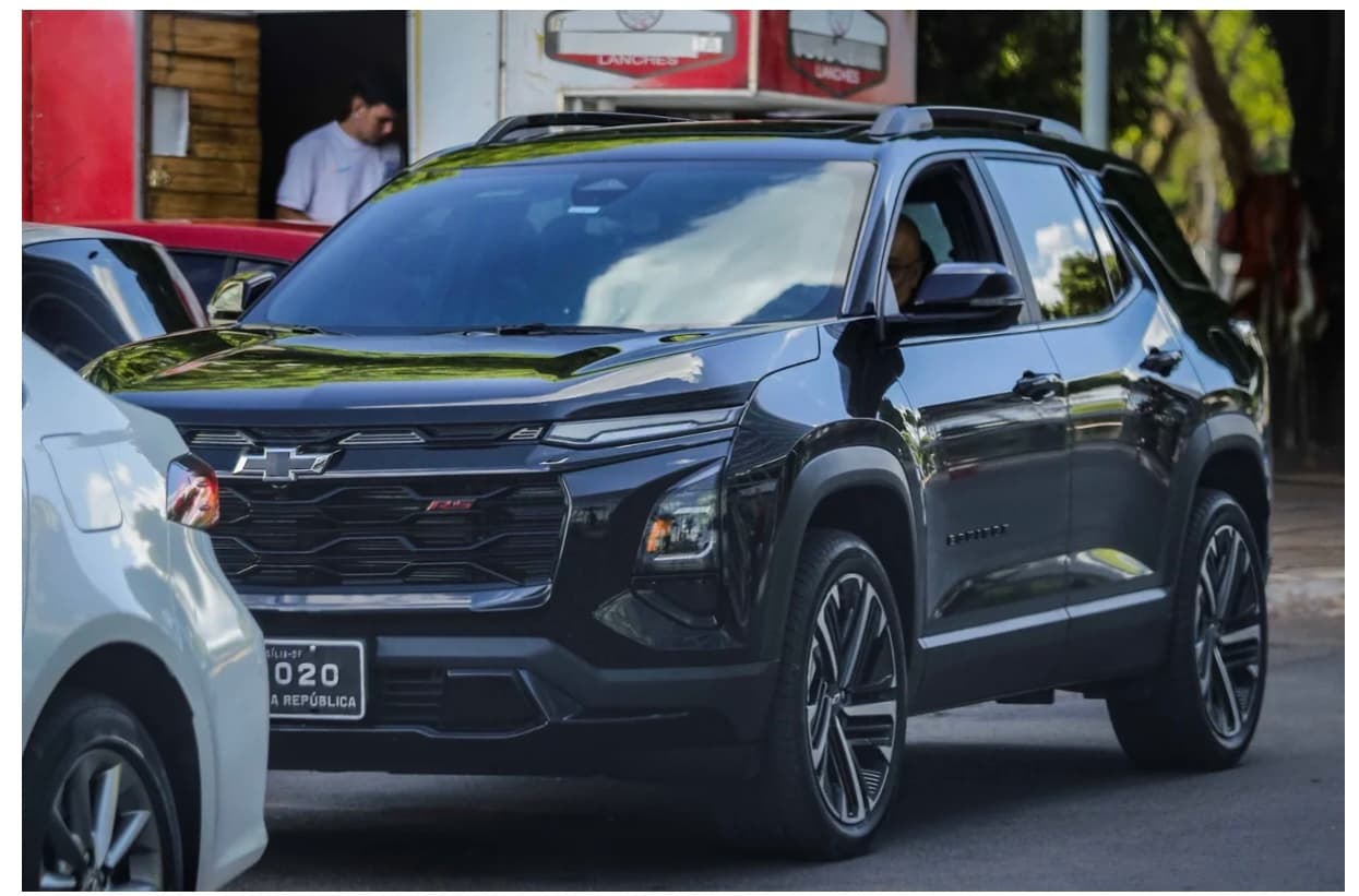 TCU investiga Senado por alugar 79 carros SUV de luxo com teto solar