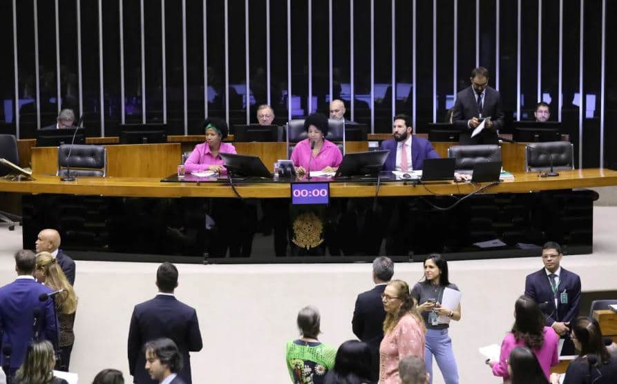 Câmara dos Deputados aprova proposta que cria ‘licença-menstrual'