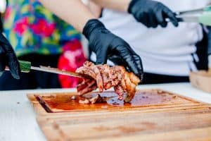 Churras do Tábua 8ª edição chega a Natal com carnes nobres, música ao vivo e open food de respeito