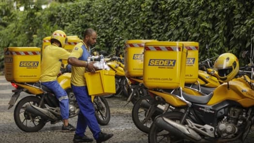 CORREIOS NA UTI: Caixa cria fundo bilionário com imóveis da estatal pra tentar tirar empresa do buraco