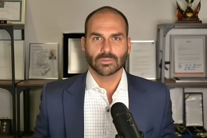 URGENTE: PGR pede condenação de Eduardo Bolsonaro por coação a ministros do STF
