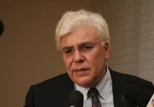 Ex-governador Fernando Freire deixa UTI após queda em Natal e deve receber alta nesta sexta (10)