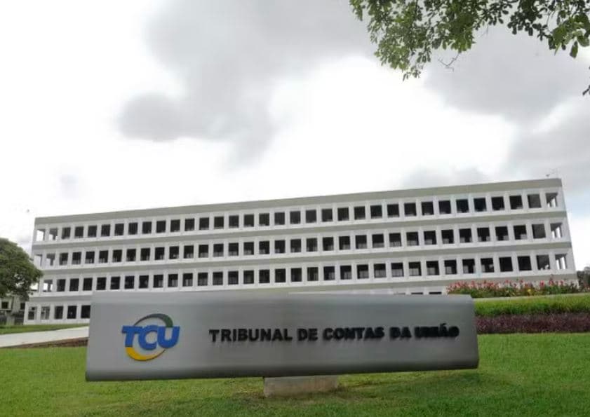 TCU suspende decisão que obrigava governo Lula a buscar centro da meta fiscal
