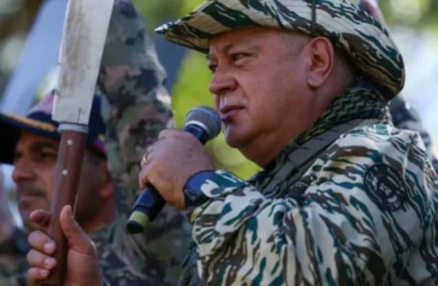 Cabello pega facão e dispara contra os EUA: “Defenderemos a pátria até com os dentes”