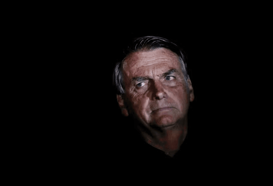 Bolsonaro pode ficar mais de seis anos em regime fechado antes de avançar para o semiaberto