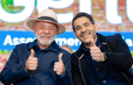 Lula volta ao Brasil para tentar consolidar indicação de Jorge Messias ao STF