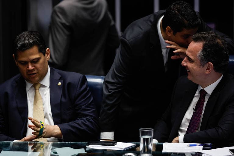 Alcolumbre pressiona por Pacheco no STF e trava avanço de Jorge Messias, preferido de Lula