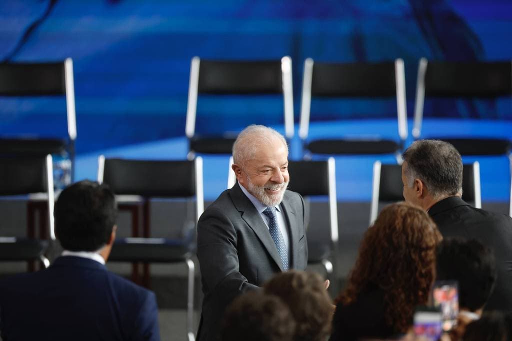 Crise política se intensifica e ameaça pautas decisivas do governo Lula