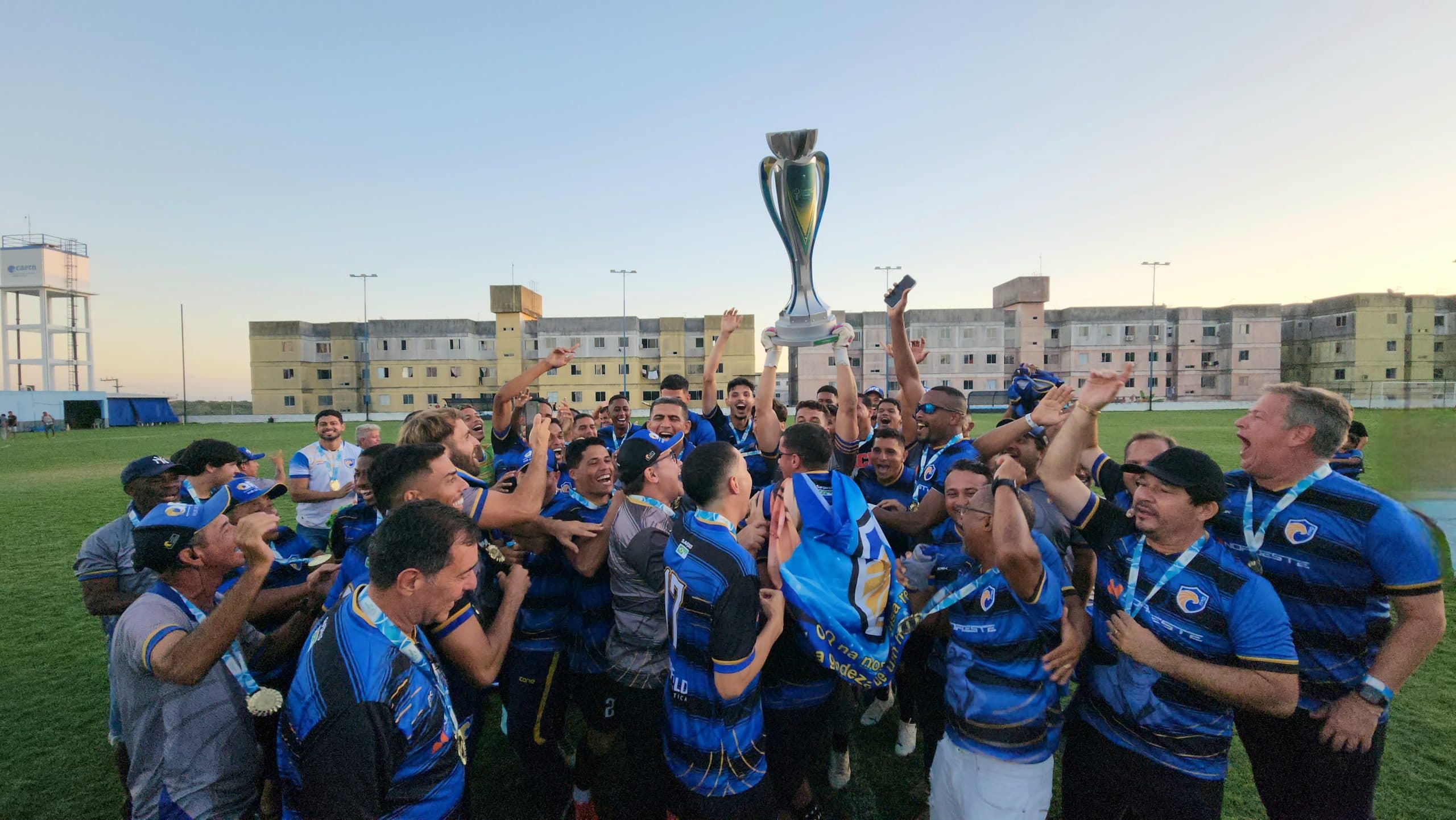 Com camisa criada para inspiração ao projeto, vem de Parnamirim o campeão invicto da 2ª Divisão do Potiguar: o QFC SAF
