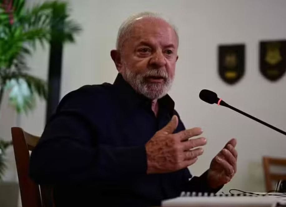 Pesquisa encomendada aponta queda na popularidade de Lula e reprovação na condução da crise no Rio