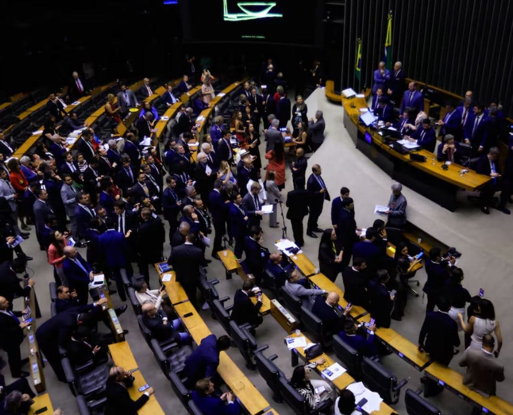 Câmara acelera projeto que derruba resolução sobre aborto em casos de violência sexual