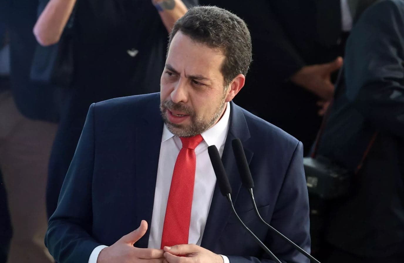 Boulos erra ao comparar risco-país e juros do México com os do Brasil