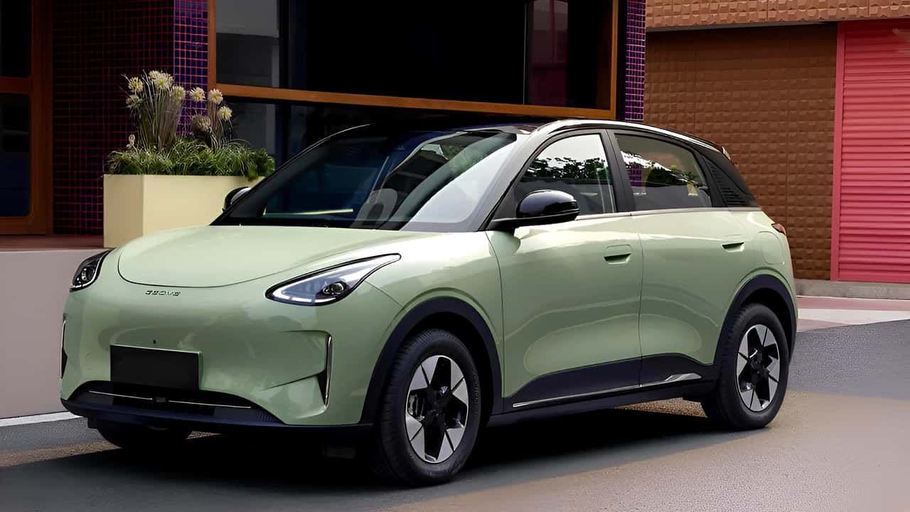 Geely EX2 chega ao Brasil por R$ 119.990 — maior, mais potente e mais espaçoso que o BYD Dolphin Mini