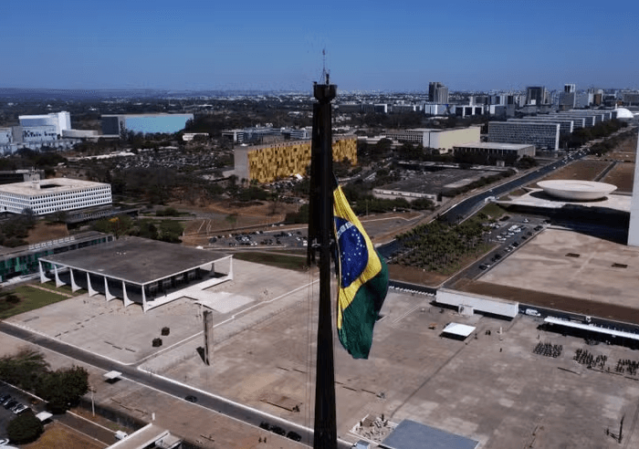 Câmara aprova série de benefícios a servidores e amplia gasto público em R$ 22 bilhões até 2028