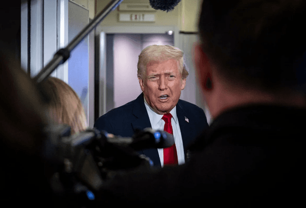 Trump anuncia bloqueio total à imigração de países do “Terceiro Mundo”