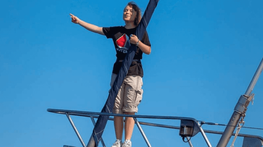 Greta Thunberg chega à COP30 para manifestação