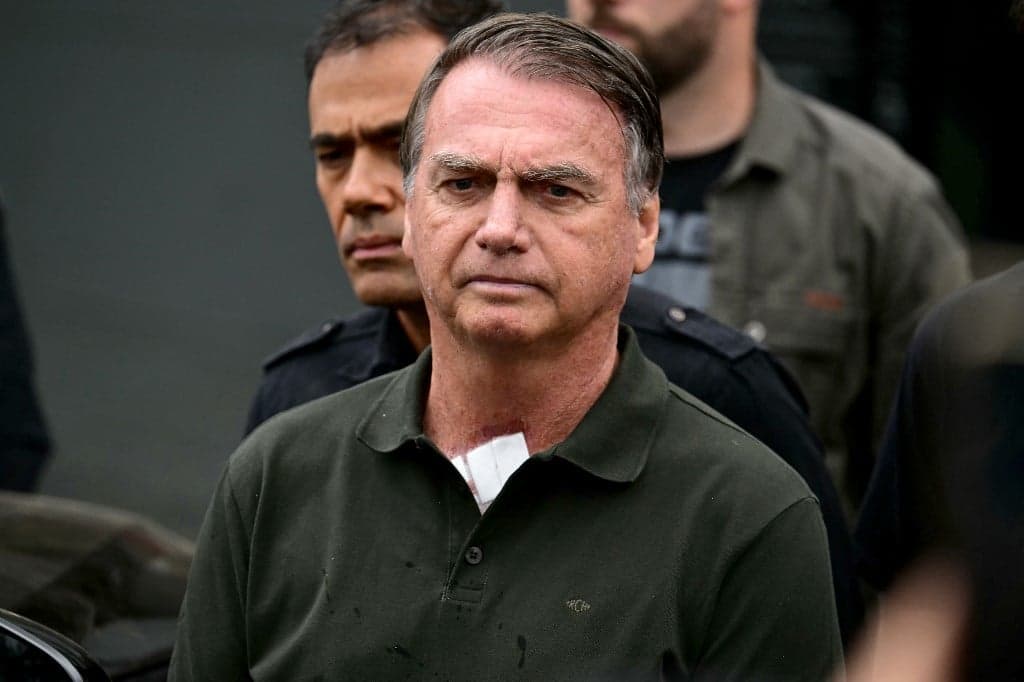 Após alegar confusão mental, Bolsonaro está clinicamente estável, diz boletim