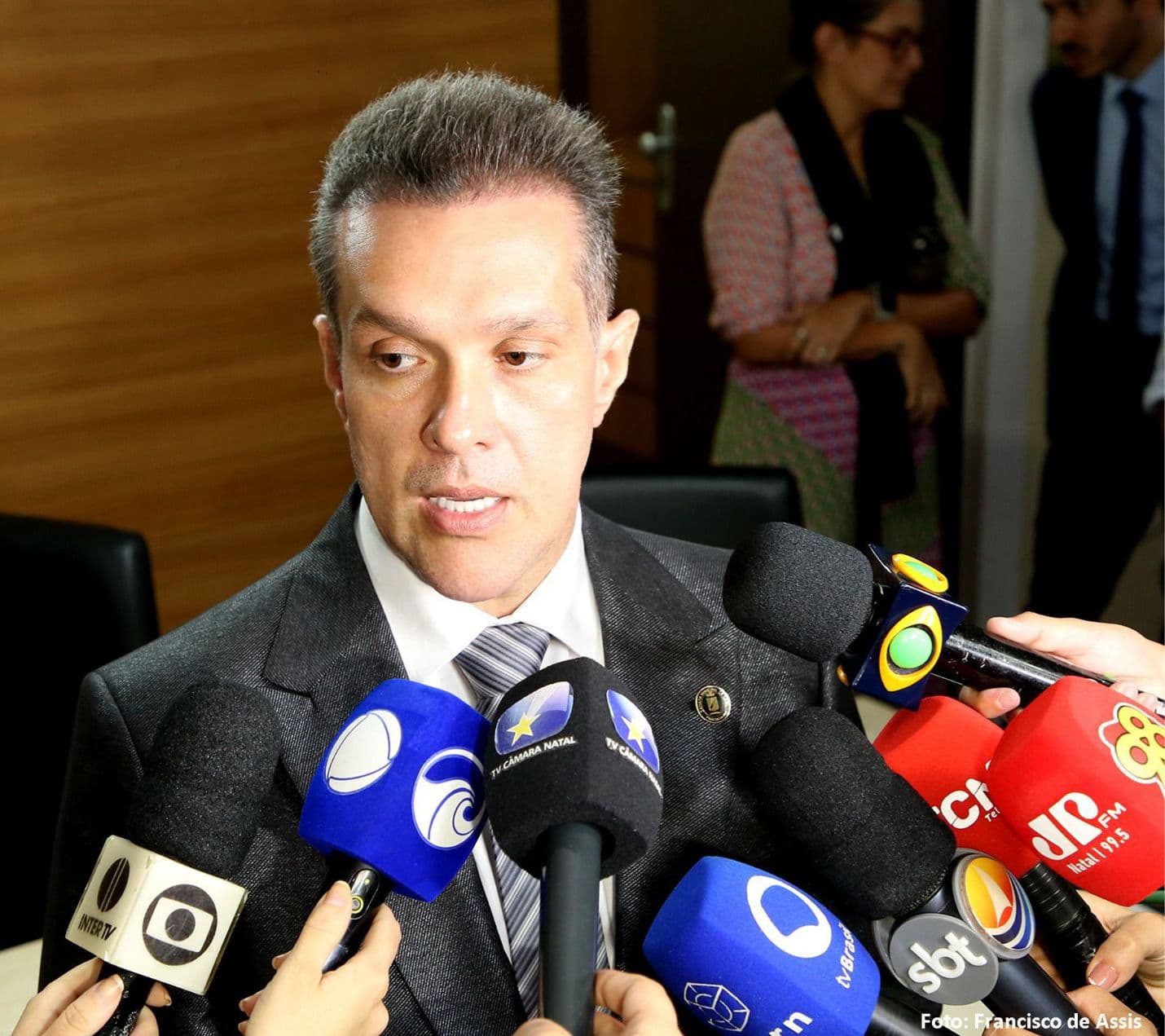 Mesa Diretora recebe novo pedido de cassação contra Brisa Bracchi, com leitura prevista para amanhã na Câmara