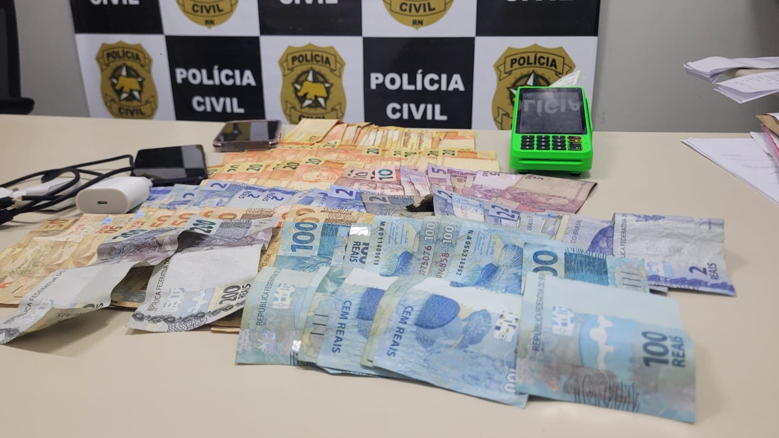 VÍDEO: Polícia Civil prende chefe do ‘Tribunal do Crime' em Mãe Luiza