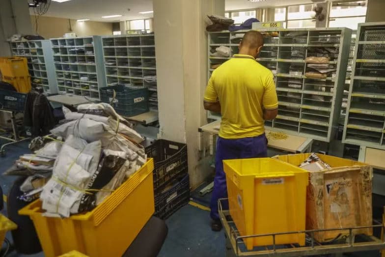 Fechamento de 700 agências e fundo de imóveis: os planos dos correios para tentar sair da crise