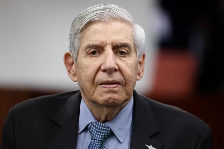 Diagnóstico de Alzheimer de Heleno é de 2025, e não de 2018, diz defesa