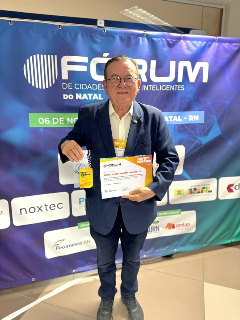 Jaime Calado recebe Prêmio Prefeito Inovador 2025 da Rede Cidade Digital