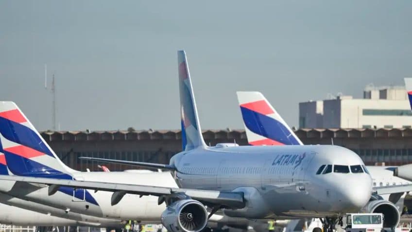 Governo leva a leilão 19 aeroportos regionais para ampliar concessões e requalificar rede aérea