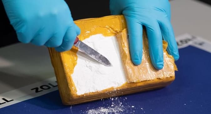 Meio milhão em cocaína: PM fecha cerco e prende traficante na Zona Sul