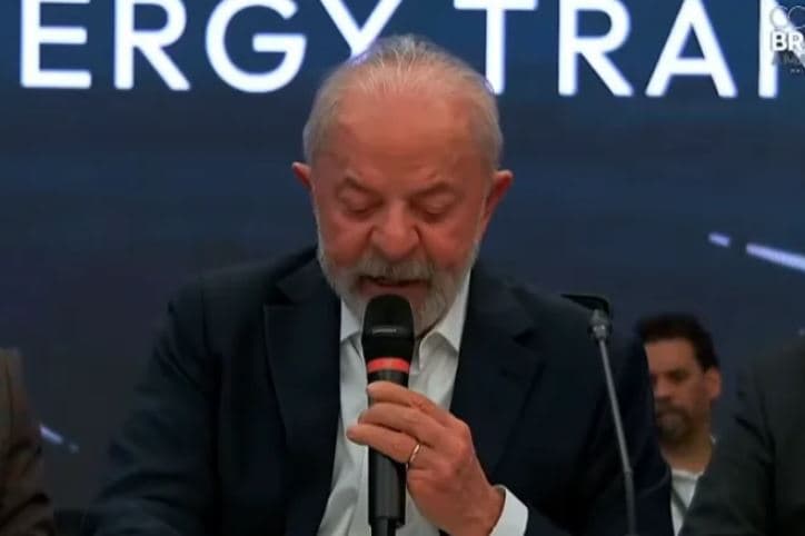 Sem citar Trump ou Venezuela, Lula diz que "uso da força militar voltou a fazer parte do cotidiano da América Latina"