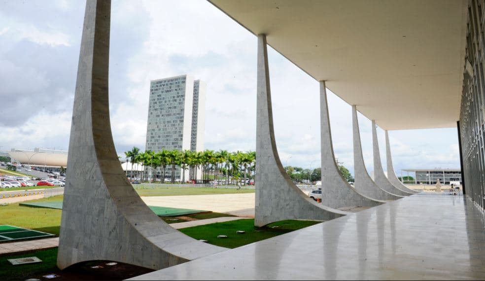 STF determina regulamentação de imposto sobre grandes fortunas, mas não dá prazo ao Congresso