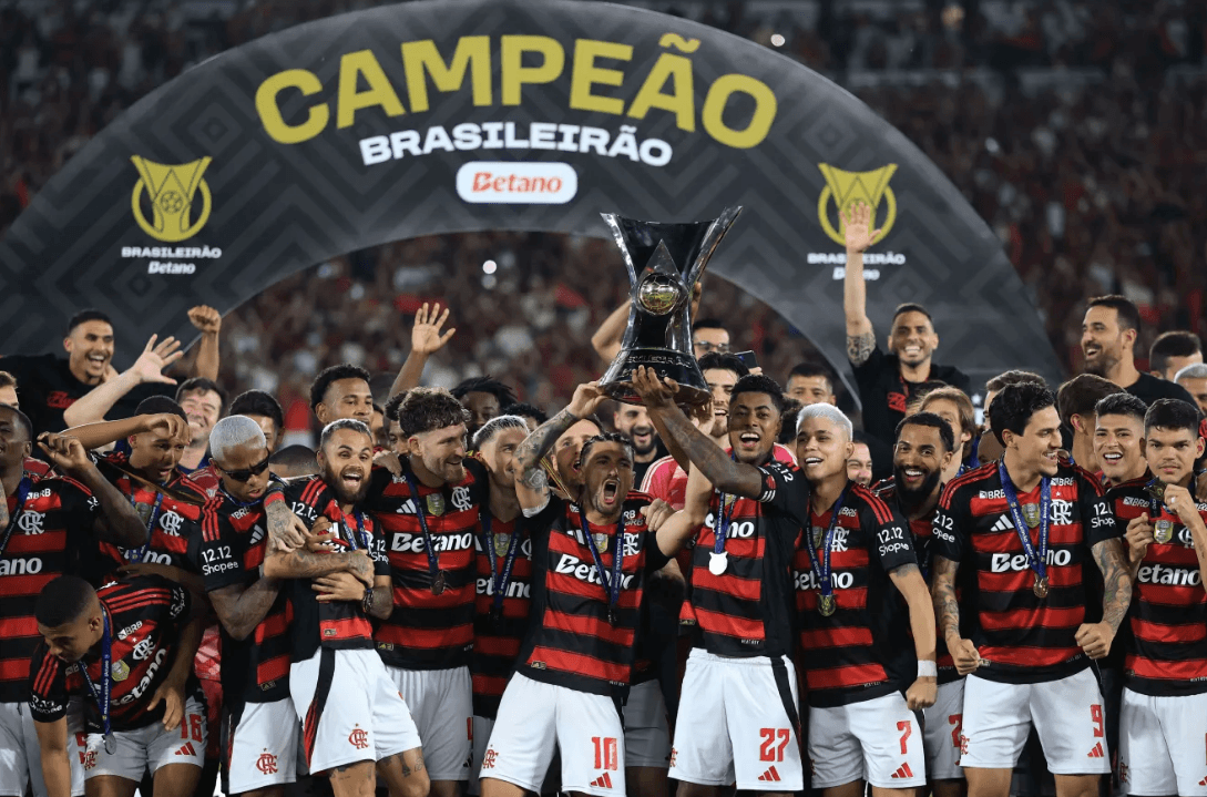Flamengo confirma hegemonia, vence o Ceará e garante novo título brasileiro
