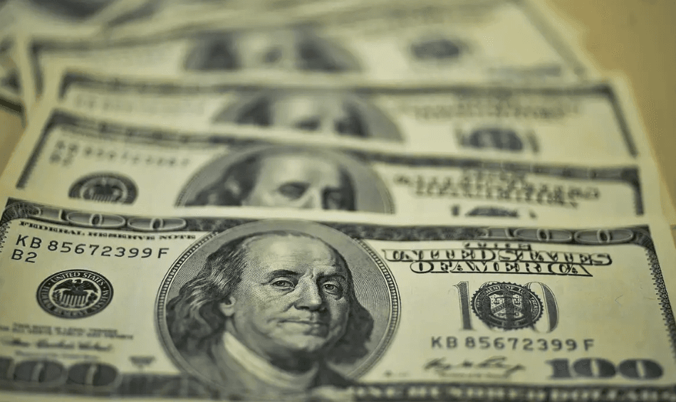 Contas externas do Brasil têm rombo de US$ 4,9 bilhões, o maior para novembro desde 2021